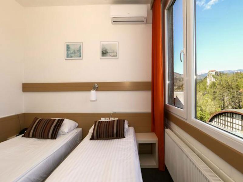 Hotel Krim Bled Exteriör bild