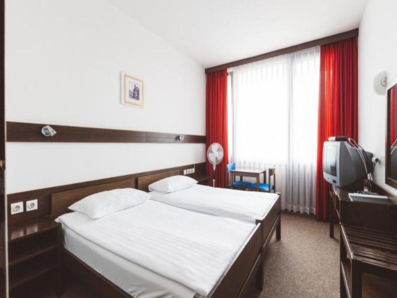 Hotel Krim Bled Exteriör bild